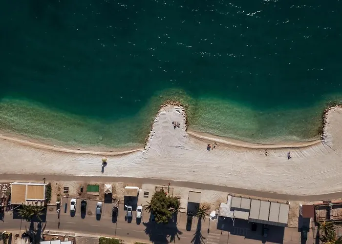 View Of * 特罗吉尔